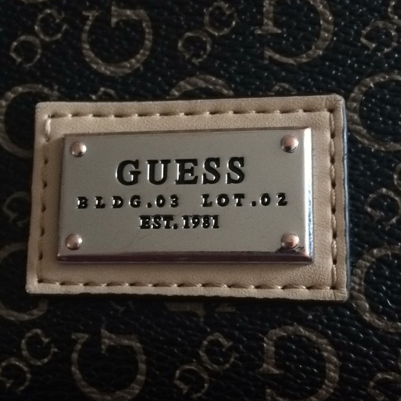 guess bldg 03 lot 02 jacket